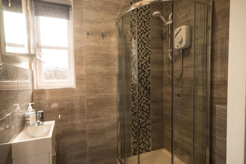 Riber Cottage - Darwin Lake Holiday Village Матлок Екстериор снимка