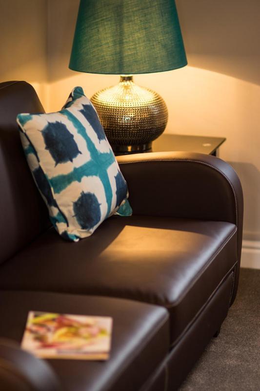 Riber Cottage - Darwin Lake Holiday Village Матлок Екстериор снимка